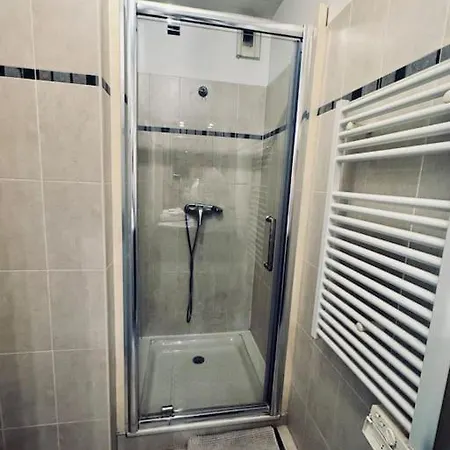 T2 Avec Piscine Apartmán *
